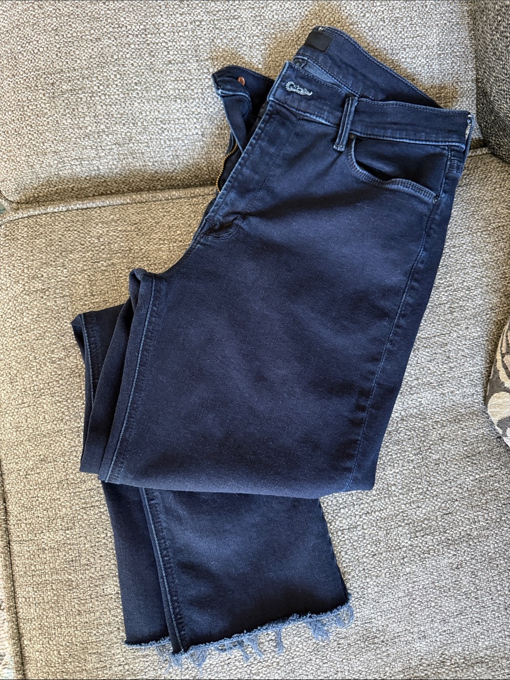 MOTHER Midrise Dazzler Ankle Fray, Sz. 31